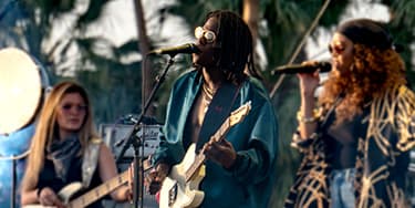 Image of Daniel Caesar