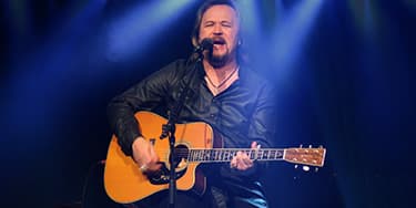 Image of Travis Tritt In Tupelo