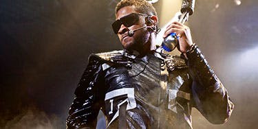 Image of Usher In Dallas