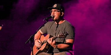 Image of Mitchell Tenpenny In Charleston