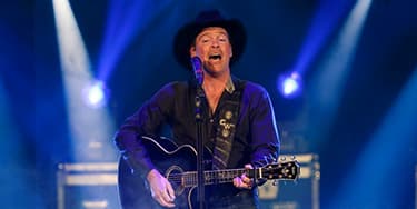 Image of Clay Walker In Eugene