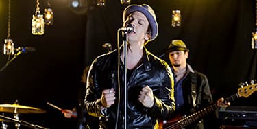 Image of Gavin Degraw In Charleston
