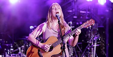 Image of Rickie Lee Jones In West Long Branch