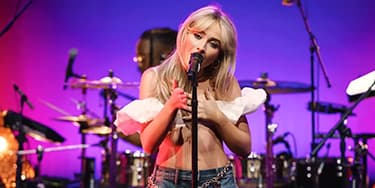 Image of Sabrina Carpenter In Los Angeles