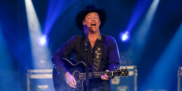 Image of Clay Walker In Mulvane