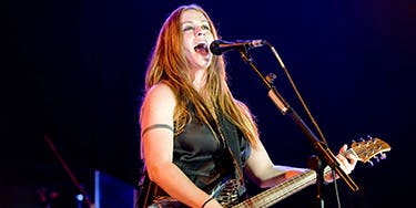 Image of Alanis Morissette In West Palm Beach