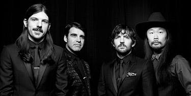 Image of The Avett Brothers In Newport