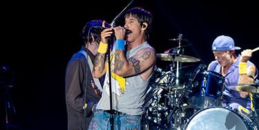 Image of Red Hot Chili Peppers In Darien Center